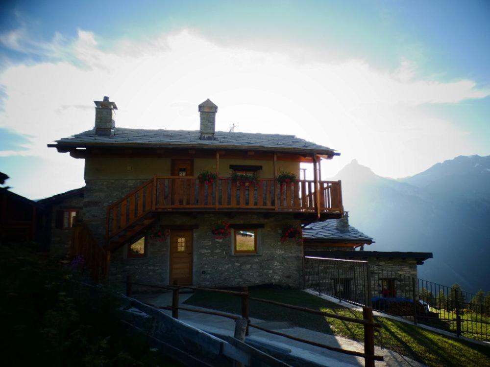 La Casa Dei Nonni Appartement Valtournenche Buitenkant foto